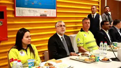 Işıkhan, Mersin Liman İşçileriyle İftarda
