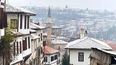 Safranbolu'nun Tarihi Konakları Beyaza Büründü